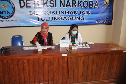 BNN Kabupaten Tulungagung menyelenggarakan tes urine di IAIN Tulungagung