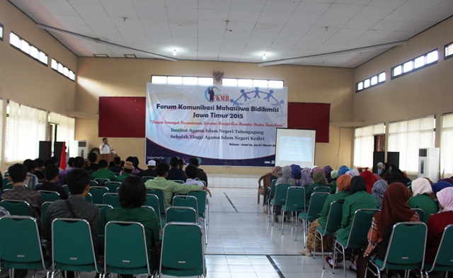 Forum Komunikasi Mahasiswa Bidikmisi Jawa Timur 2015 Digelar di IAIN Tulungagung