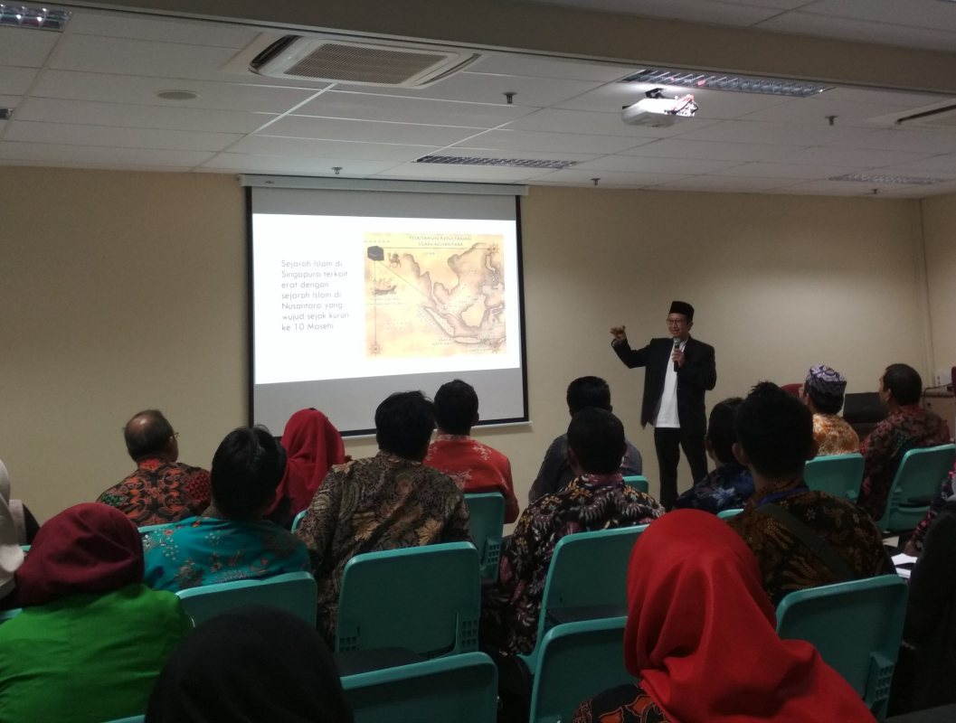Belajar dari Pendidikan Berbasis Komunitas Al-Zuhri Singapura