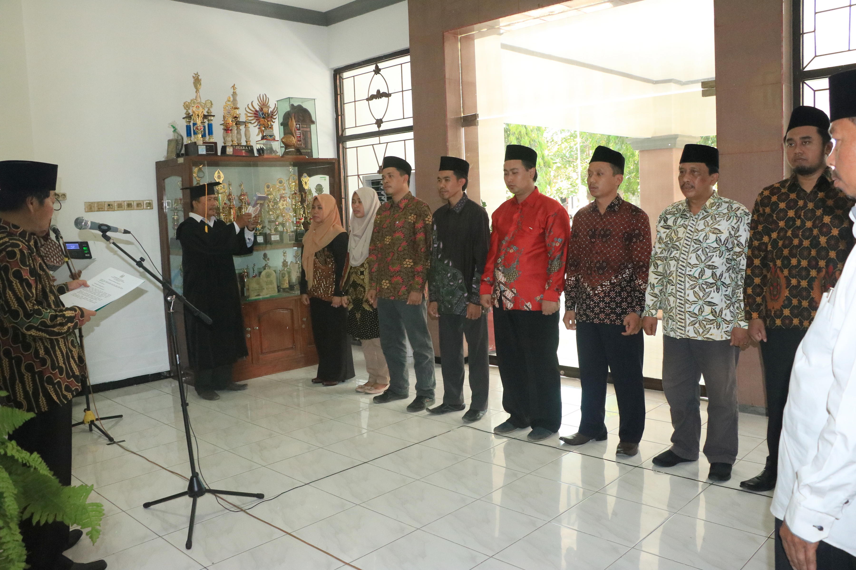 Rektor Lantik Delapan Pejabat Akademik, Pejabat Eselon III dan IV