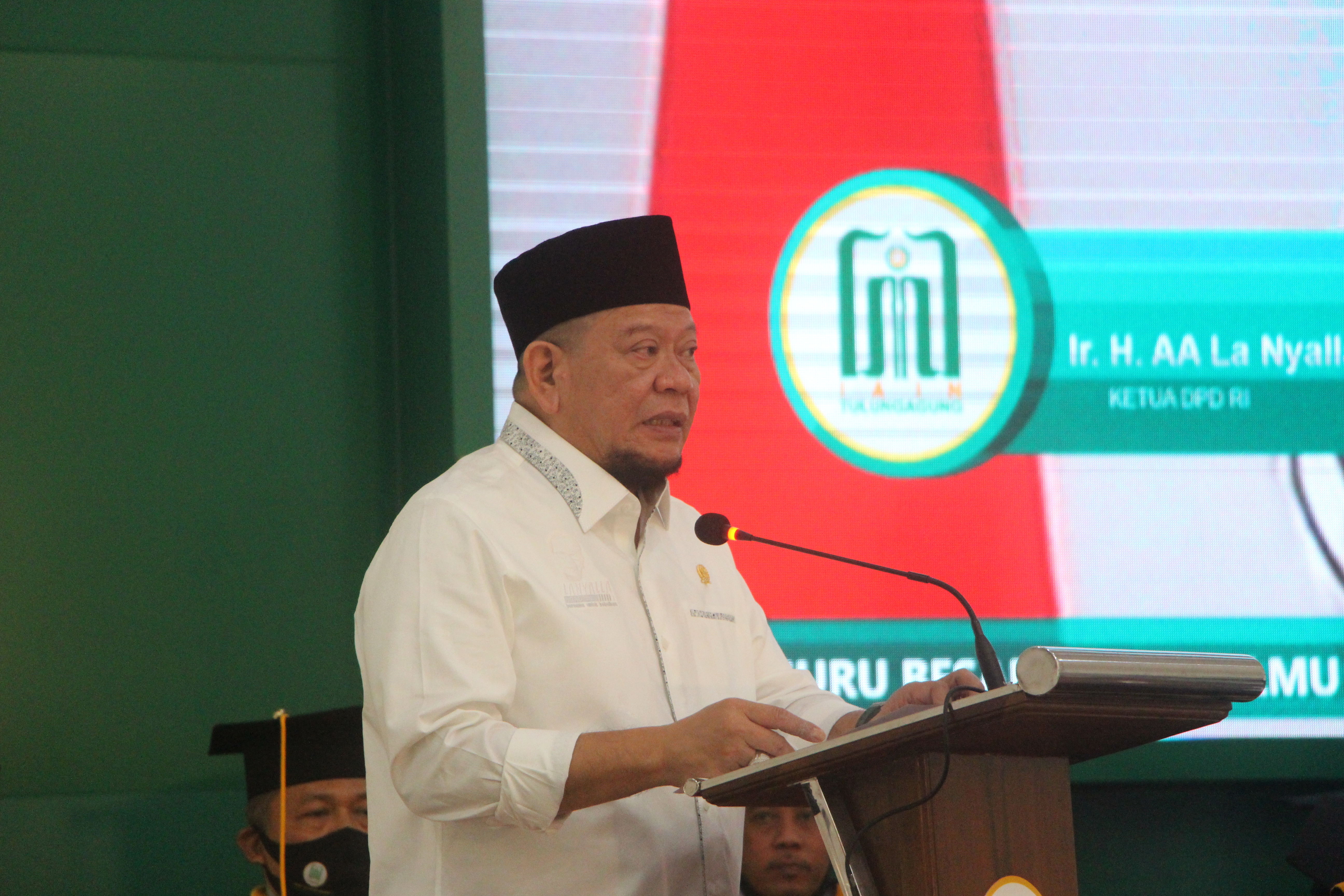 Ketua DPD RI Ingatkan Pentingnya Membangun Akhlaq dan Adab Generasi Muda Indonesia