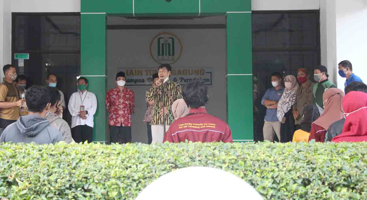Rektor Berangkatkan Kontingen UIN SATU Tulungagung untuk IPPBMM VIII di Yogyakarta