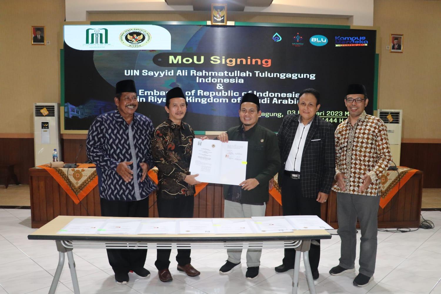 MoU Signing UIN Sayyid Ali Rahmatullah Tulungagung Indonesia & Embassy of Republic of Indonesia in Riyadh, Kingdom of Saudi Arabia