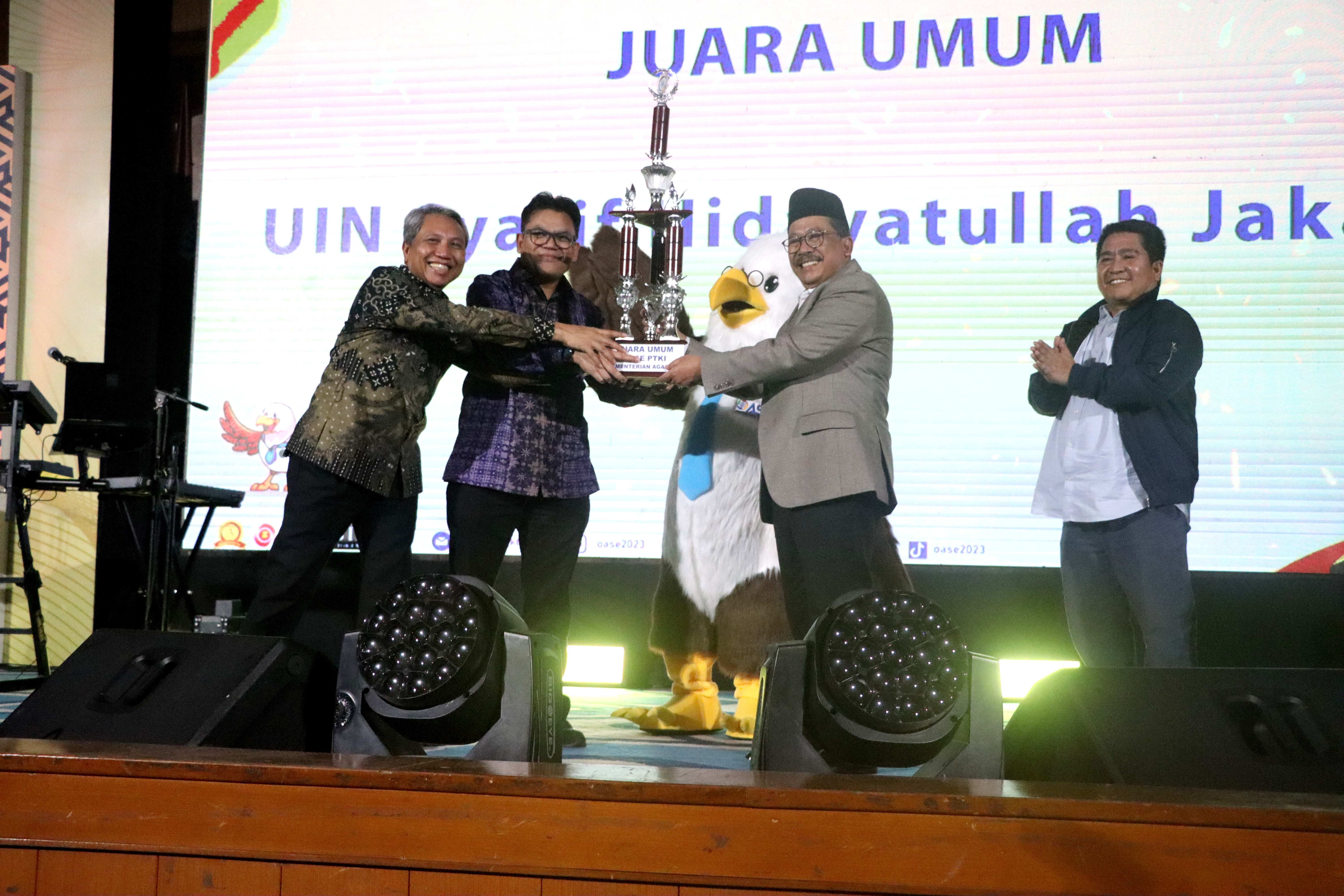 Ditutup oleh Wakil Menteri Agama RI, Juara Umum OASE II Dimenangi UIN Syahid Jakarta