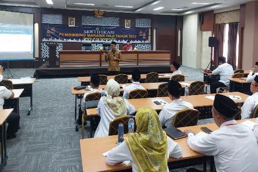 Dirjen Pelayanan Haji dan Umroh Berikan Pengarahan kepada Peserta Sertifikasi Pembimbing Haji 2023