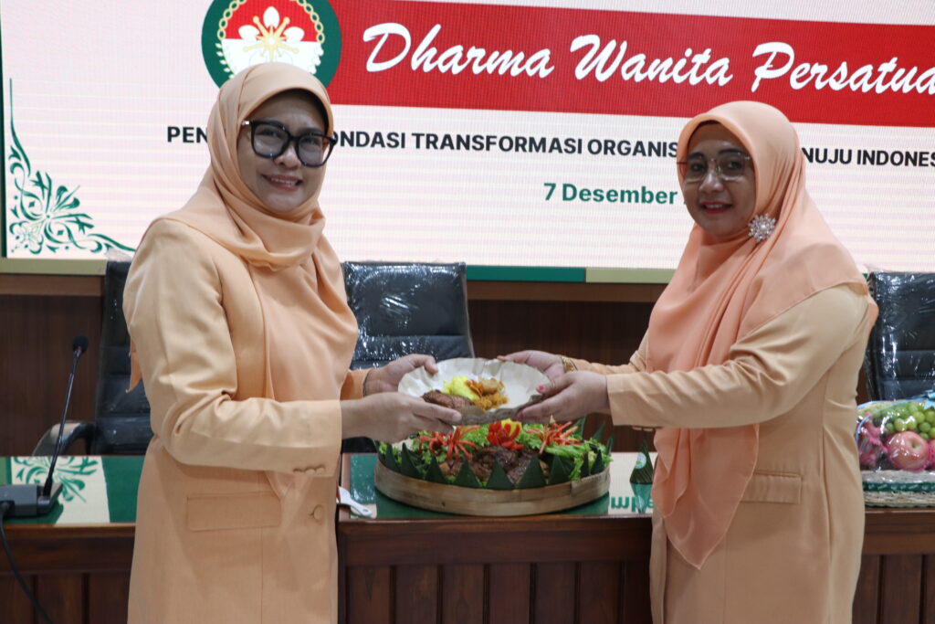 HUT ke-25, DWP UIN SATU Laksanakan Seminar tentang Capacity Building Penguatasn ESQ 2 HUT ke 25 DWP UIN SATU Laksanakan Seminar Tentang Capacity Building Penguatasn ESQ 1