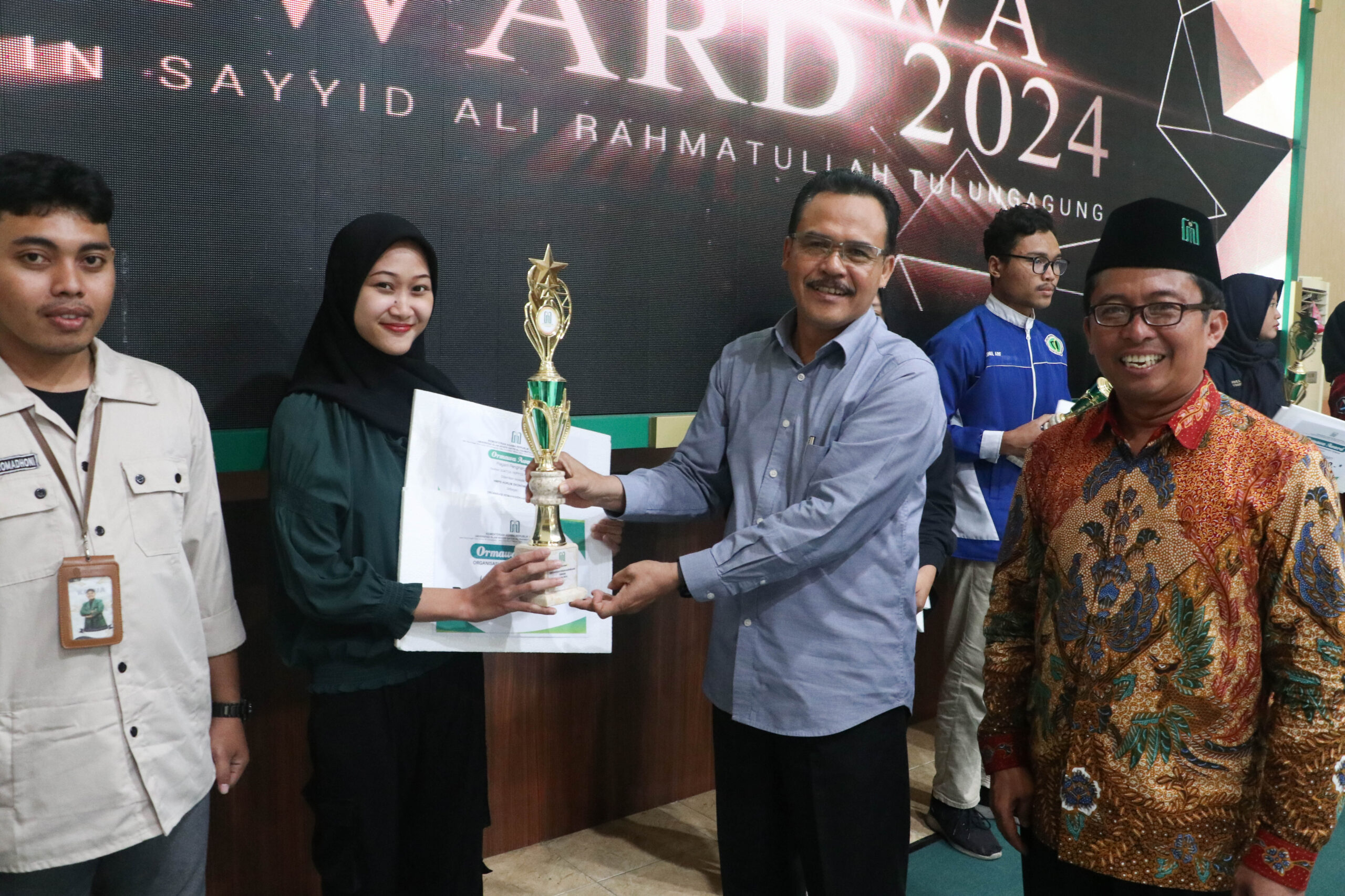 UIN SATU Anugerahi Organisasi Intra Kampus dengan Ormawa Award 2024