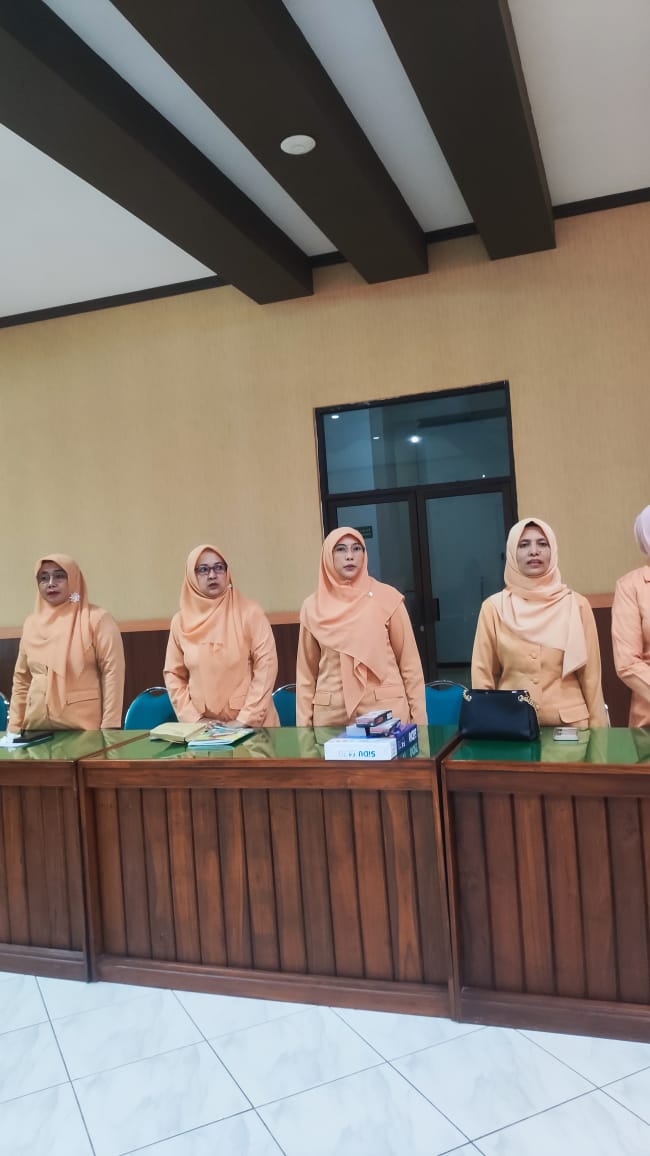 Pertemuan Rutin, DWP UIN SATU Peringati Hardiknas 2025 4 WhatsApp Image 2025 05 09 at 14.58.30 1