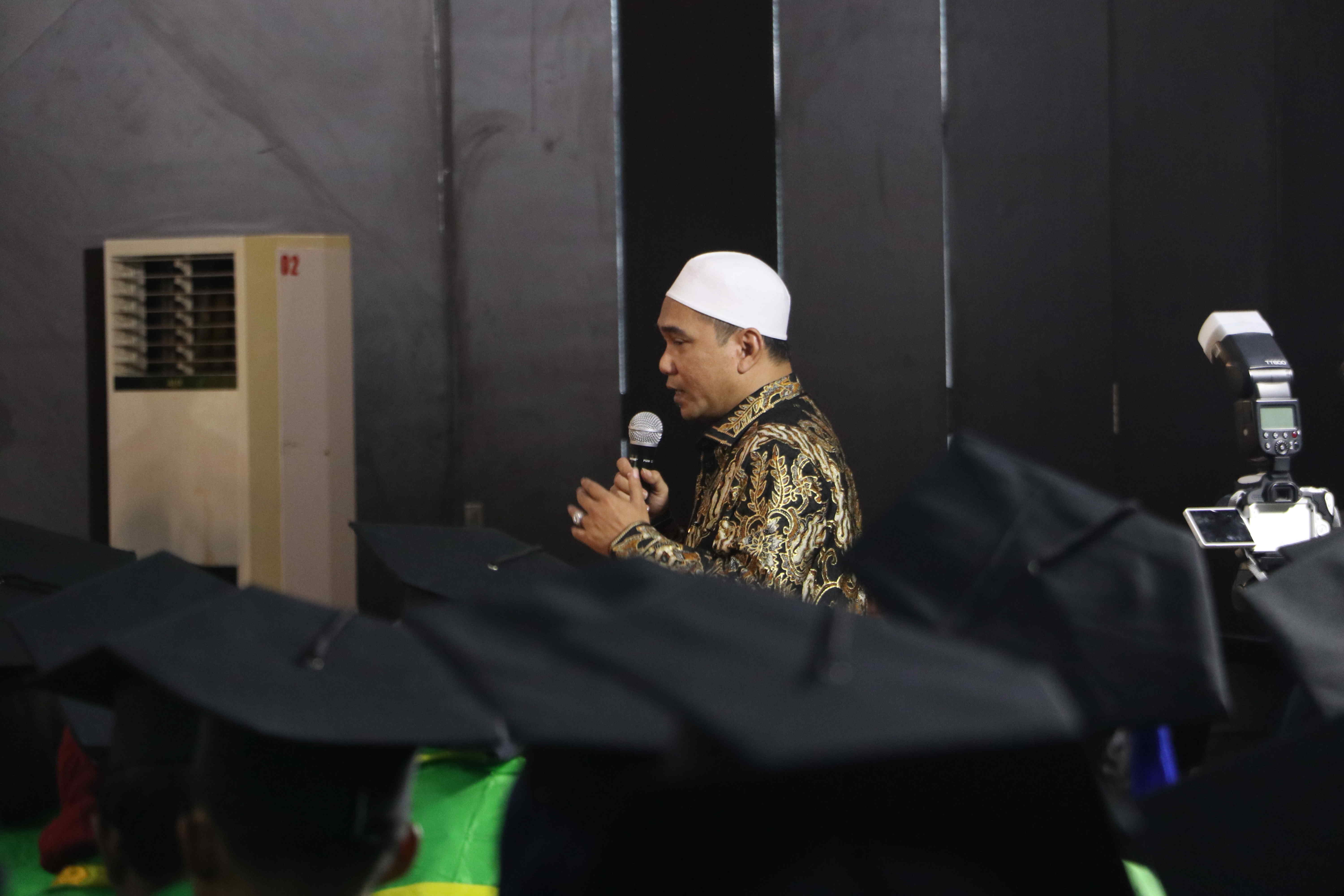 Istimewa, Wisuda ke-43 UIN SATU Tulungagung Digelar di Tiga Gedung 2 20250603 Istimewa Wisuda ke 43 UIN SATU Tulungagung Digelar di Tiga Gedung 01