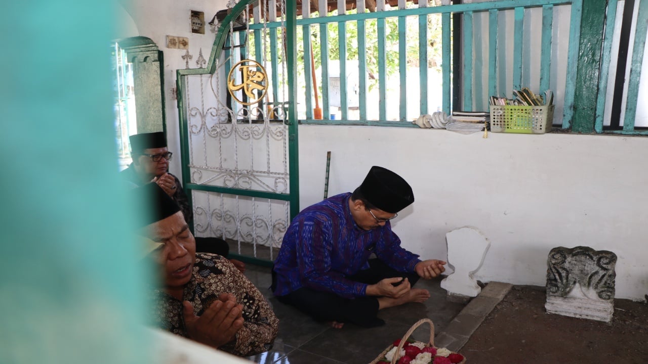 Ziarah ke Para Pendiri UIN SATU, Rektor Teguhkan Sanad Perjuangan 
