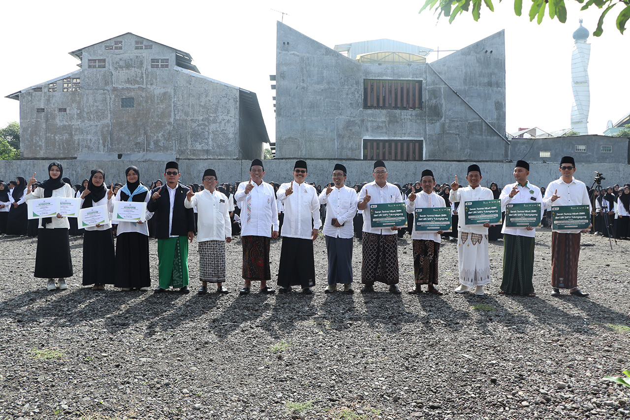Apel Hari Santri 2025, Rektor UIN SATU Sampaikan Makna Simbol Perjuangan Santri 4 20251022 Apel Hari Santri 2025 Rektor UIN SATU Sampaikan Makna Simbol Perjuangan Santri 4