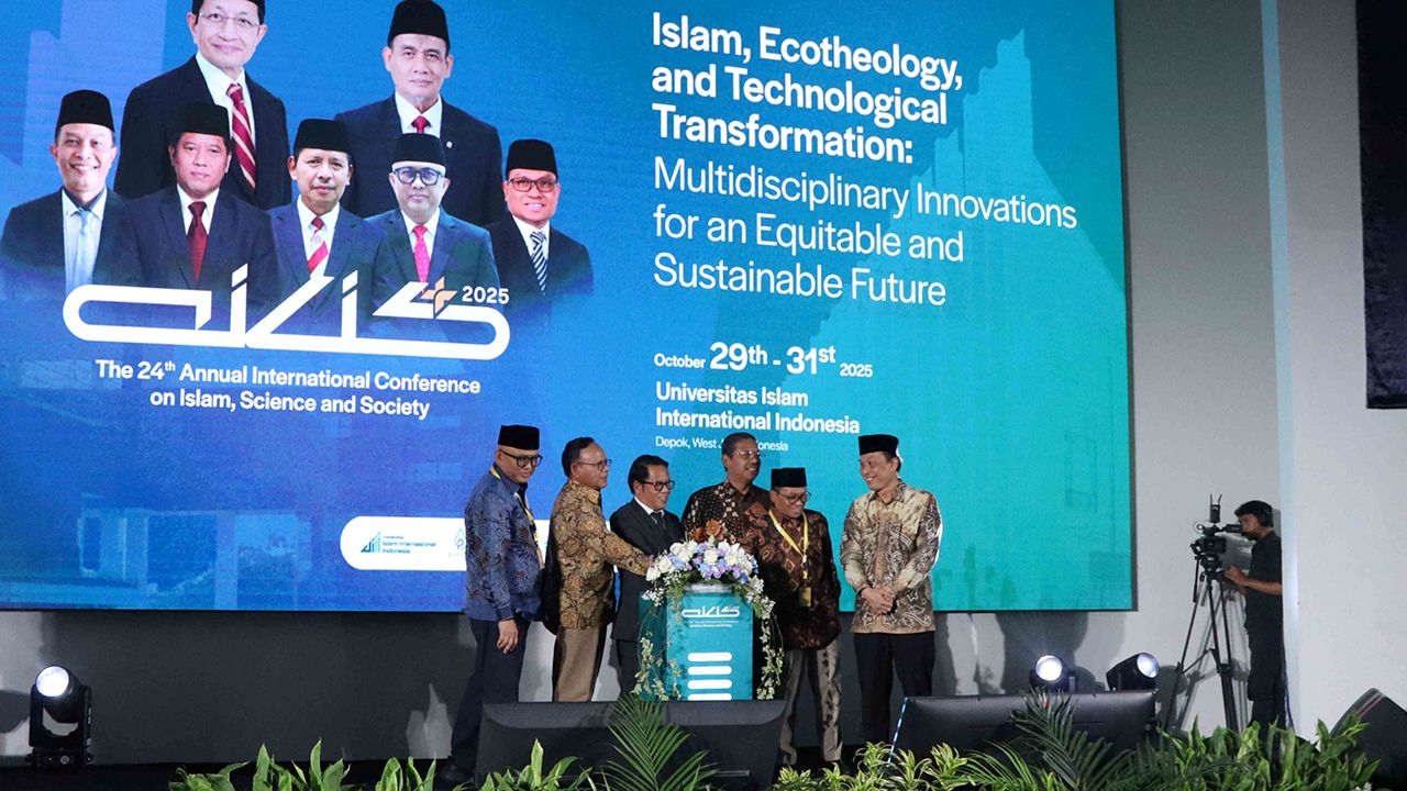 Buka Konferensi Internasional, Sekjen Kemenag RI: AICIS+ 2025 Bahas Isu Aktual untuk Kemaslahatan