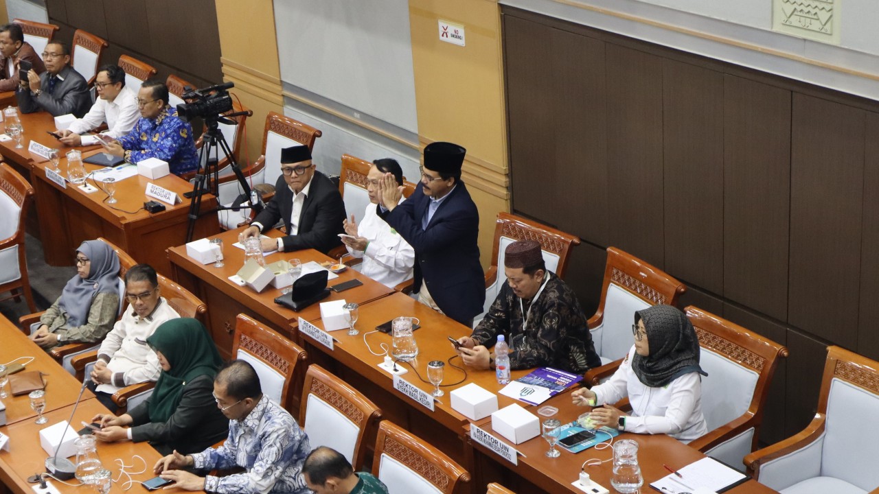 Rektor UIN SATU Tulungagung Hadiri Rapat Dengar Pendapat Bersama Komisi VIII DPR RI
