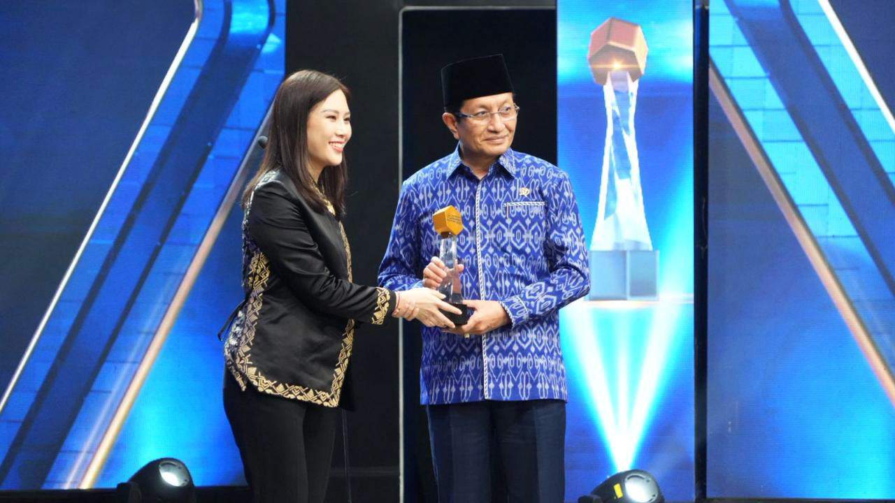 Menag Raih Anugerah Penggerak Nusantara 2025 untuk Harmoni dan Ekoteologi