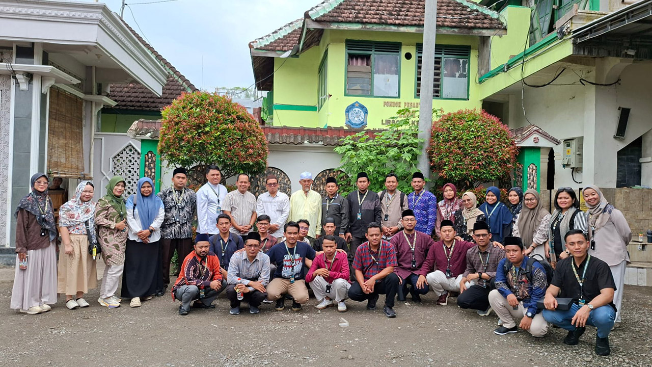 20251124 Pelatihan Moderasi Beragama dan Ekoteologi UIN SATU Tulungagung Ajak Peserta Studi Lapangan ke Lirboyo dan Manbaul Hikam Jombang