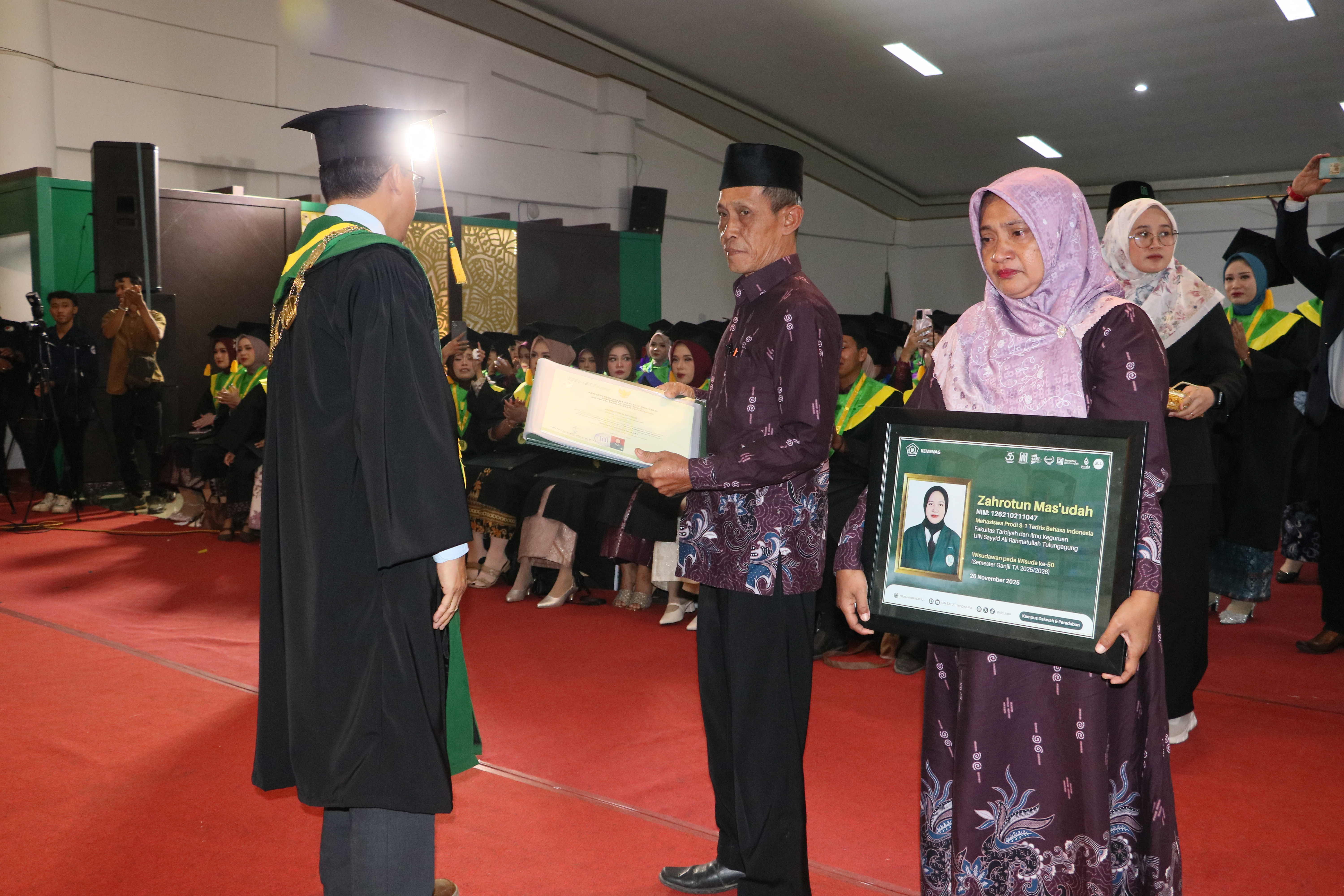 Wisuda ke 50 UIN SATU Rektor Umumkan Kebijakan Baru dan Tekankan Integritas Lulusan 6