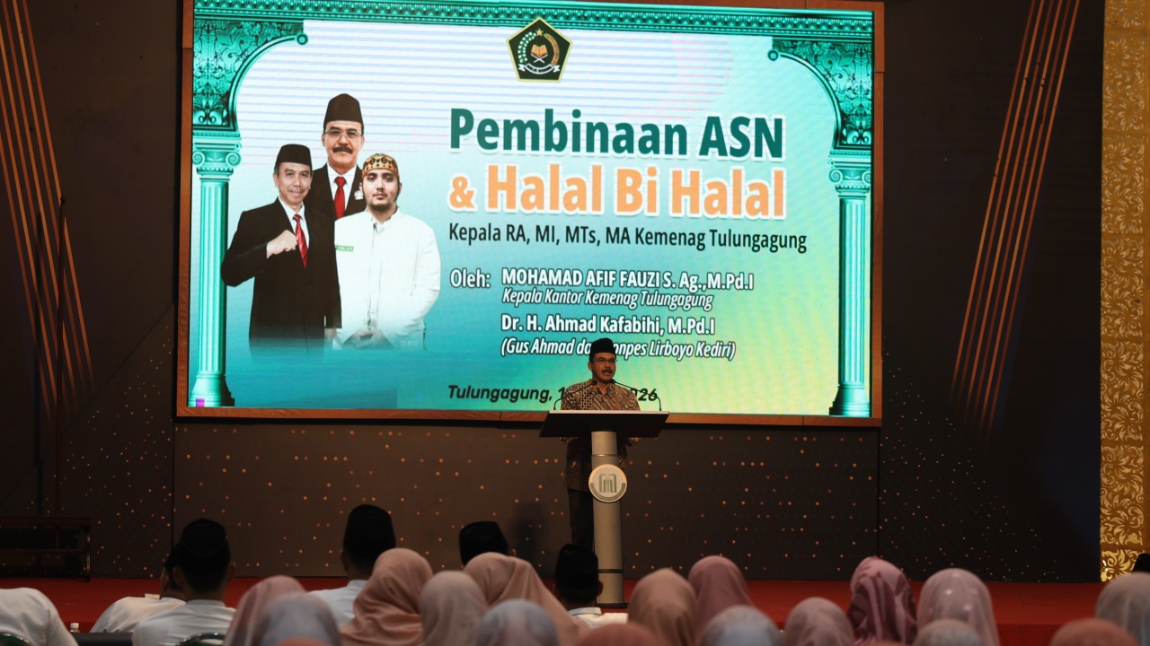 Merawat Sanad Keilmuan dan Membangun Generasi: Refleksi Halal Bihalal Madrasah Kemenag Tulungagung 1 halal bihalal madrasah Kankemenag Tulungagung
