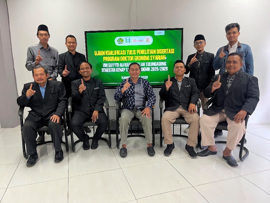 PDES SELENGGARAKAN UJIAN KUALIFIKASI TULIS BAGI MAHASISWA ANGKATAN PERDANA DAN SECARA BERKELANJUTAN MENSOSIALISASIKAN CAPAIAN PEMBELAJARAN LULUSAN (CPL)