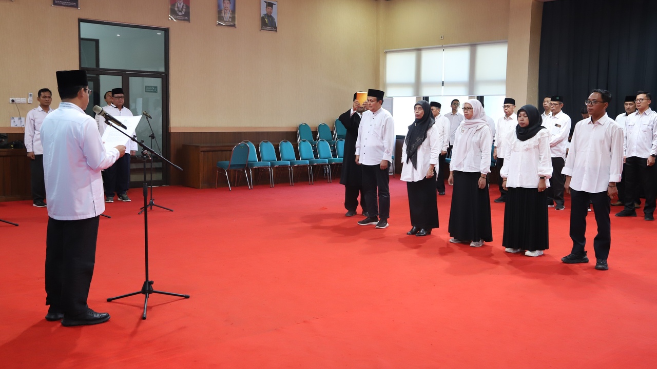 Lantik Pejabat Akademik, Rektor UIN SATU Titipkan Pesan Khusus ke Pascasarjana, UPT Bahasa, Prodi Sains Data, dan RPL 1 Lantik Pejabat Akademik, Rektor UIN SATU Titipkan Pesan Khusus ke Pascasarjana, UPT Bahasa, Prodi Sains Data, dan RPL