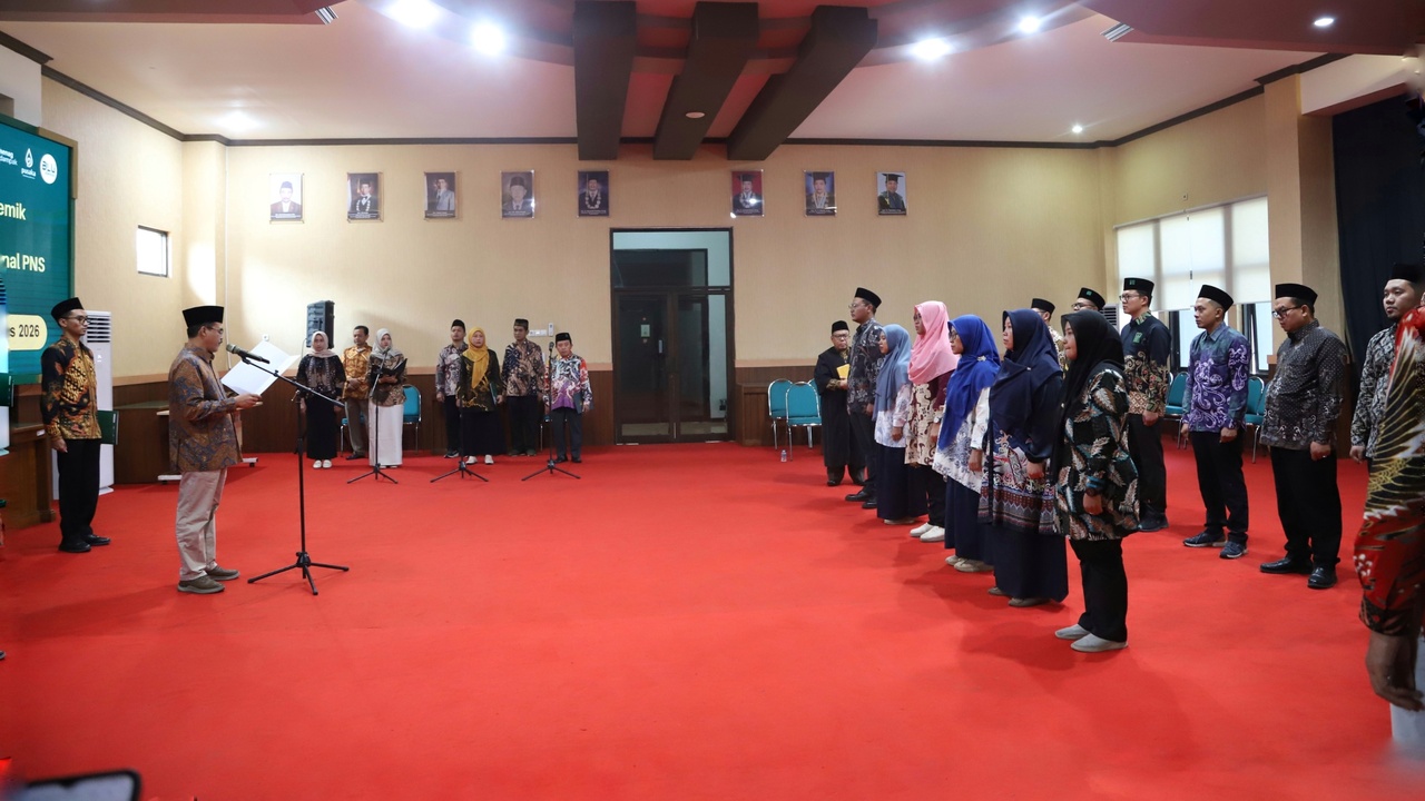UIN SATU Lantik Sembilan Pejabat Akademik, Tiga PNS Formasi 2024 Resmi Duduki Jabatan Fungsional