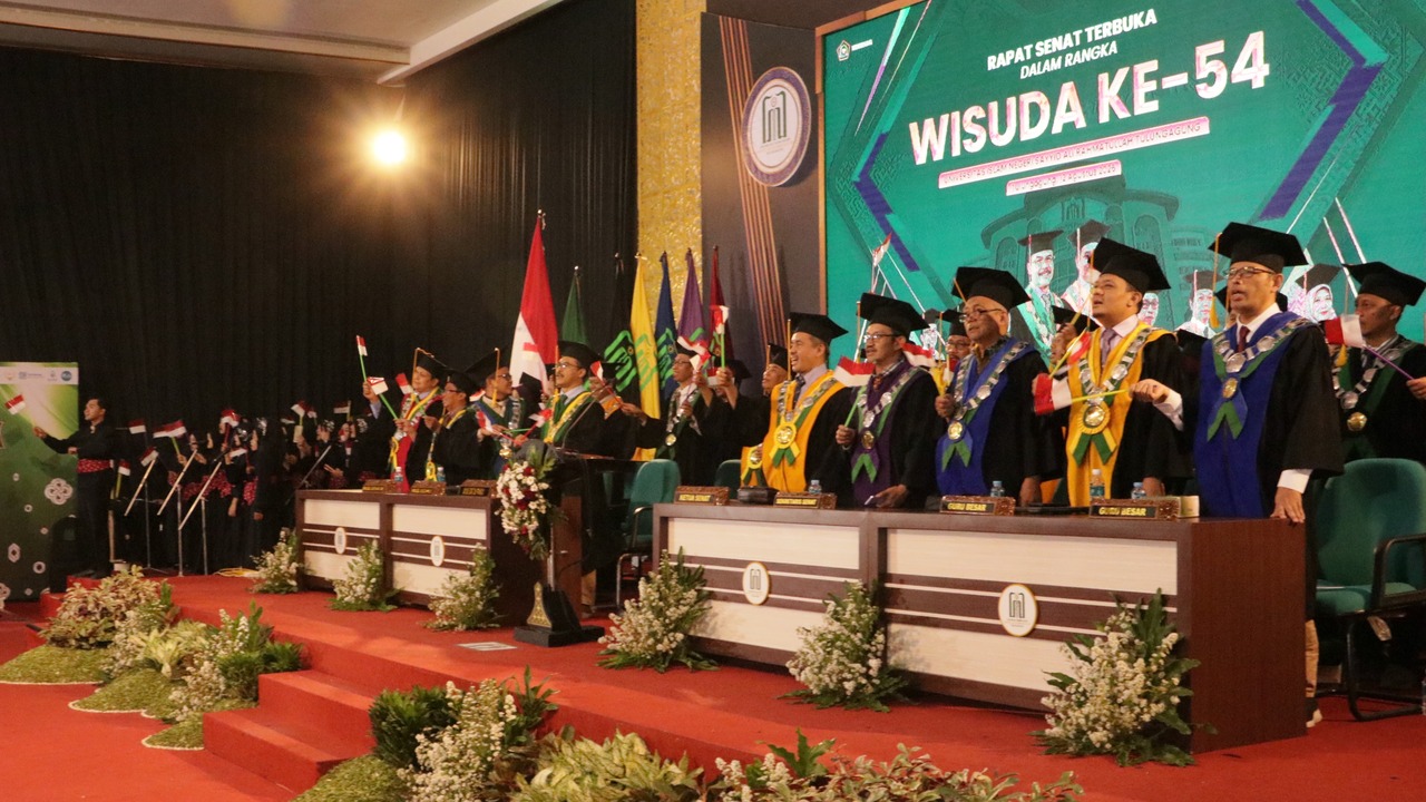 500 Lulusan UIN SATU Diwisuda, Rektor Ingatkan Filosofi Jawa dalam Bermedia Sosial